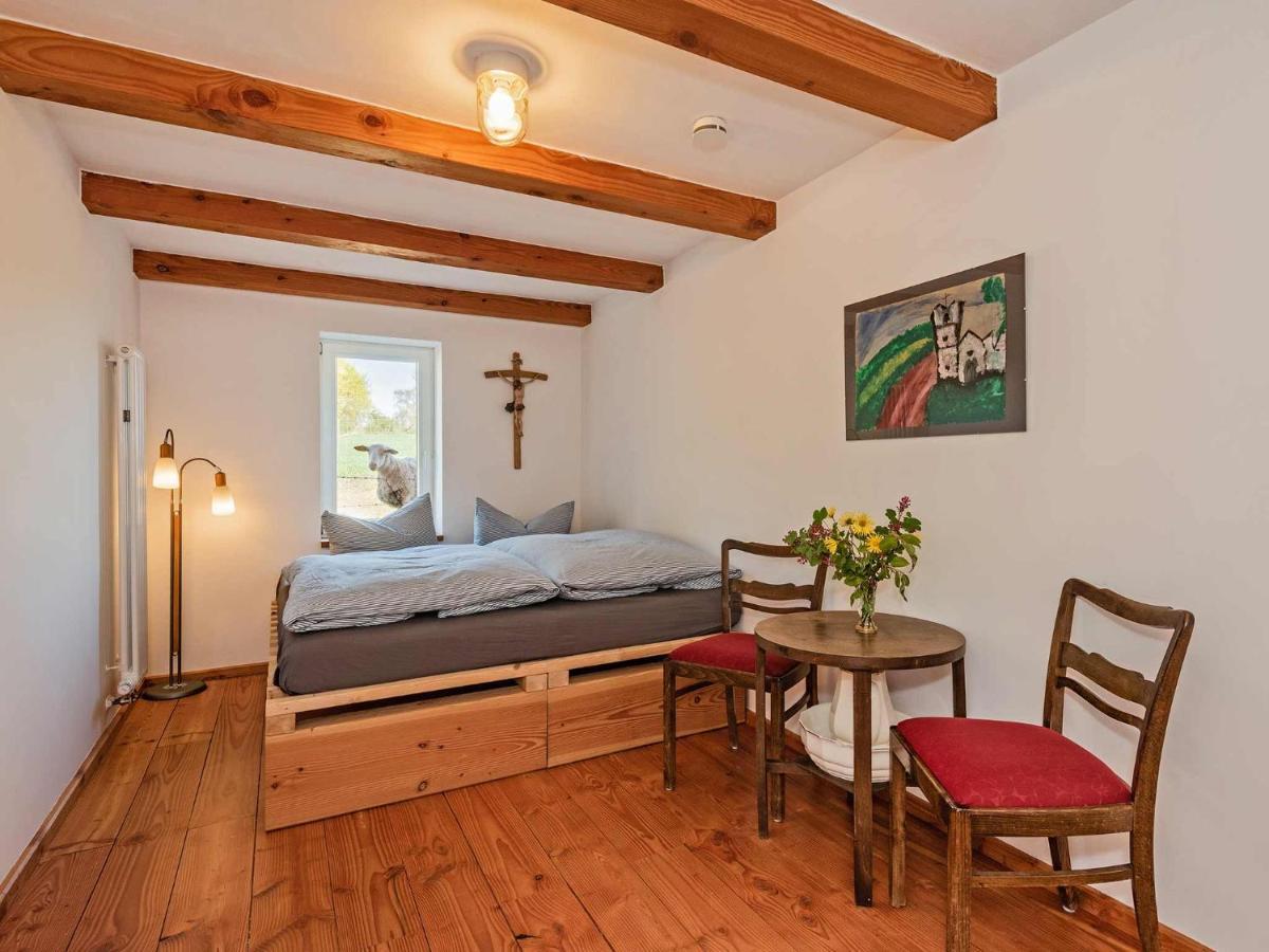 Zimmer auf historischem Bauernhof mit Hofglocke Dargen Exterior foto